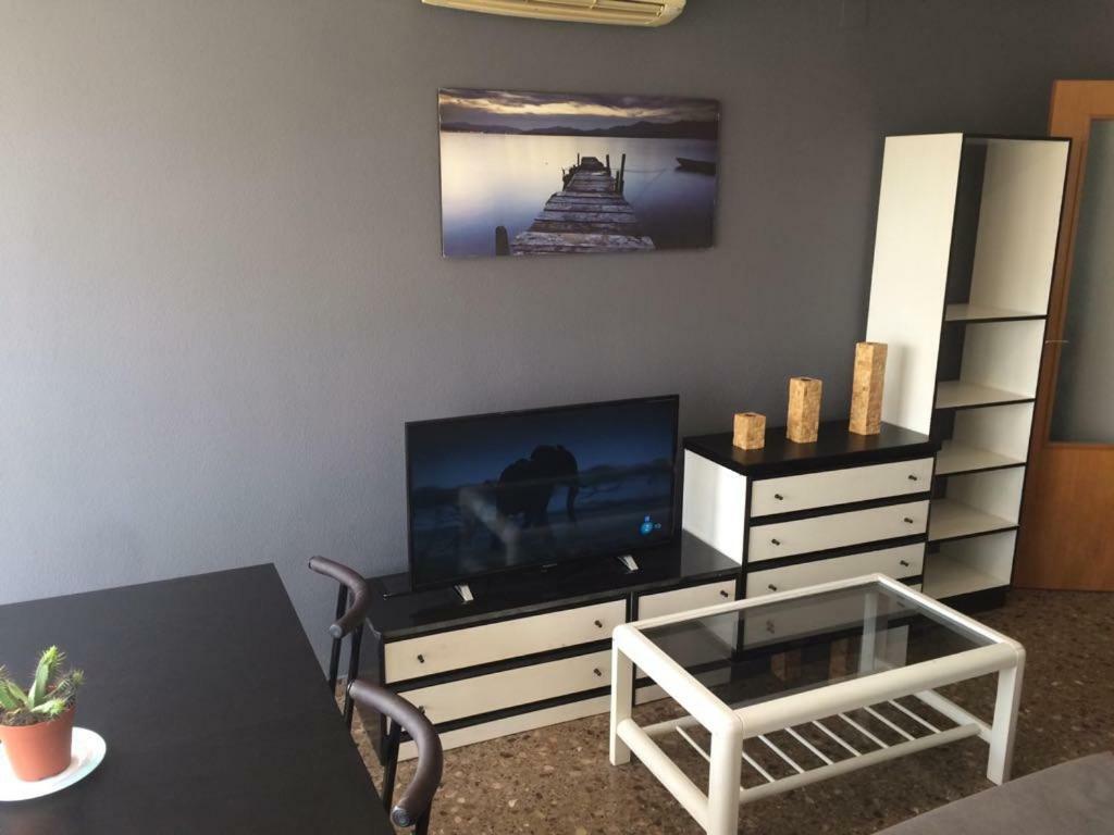 Amplio Y Comodo Apartamento Con Parking Apartment Валенсия Екстериор снимка